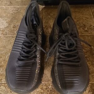 Steve Madden Gray Athletic Shoes with Knit Fabric and Sock-Like Design